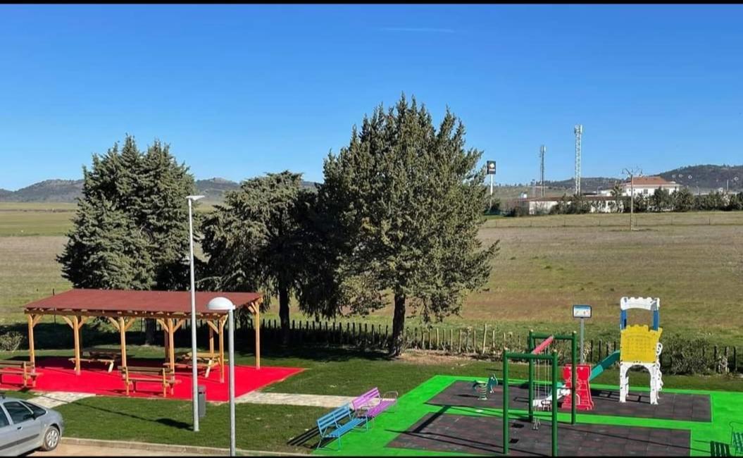 Posada De La Plata Valdesalor 外观 照片